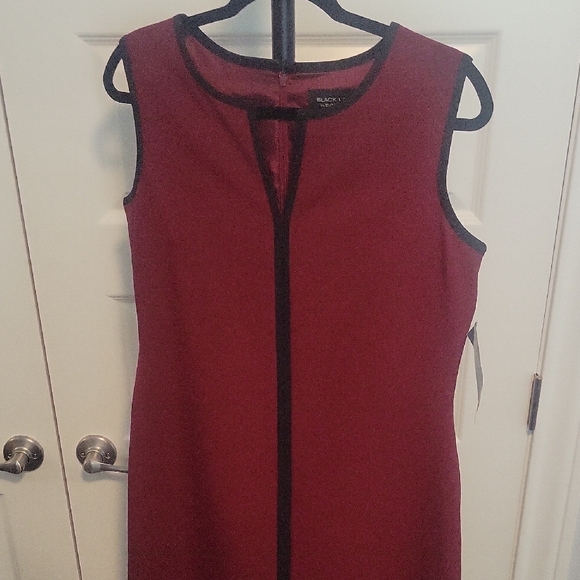 Black Label by Evan Picone Burgundy Asymmetrical Dress - Picture 5 of 9